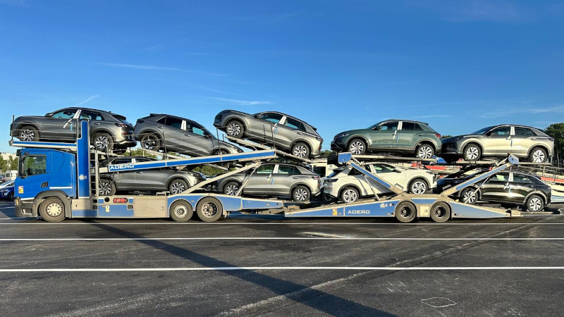 Flota autotransporterów CAR TRANSPORT